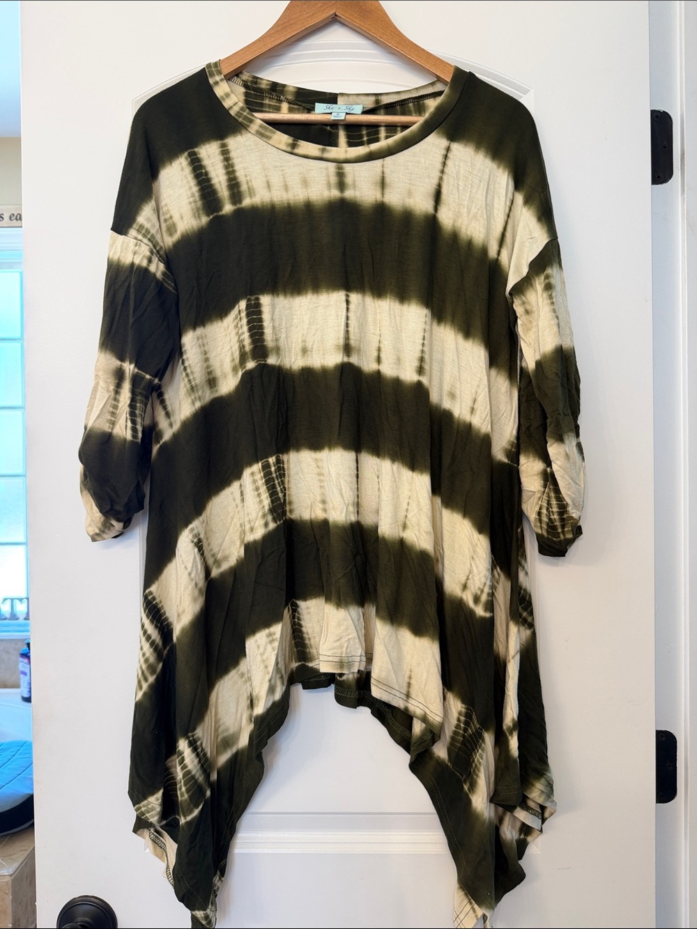 She and Sky Olive & Cream Tie-Dye Swing Tunic